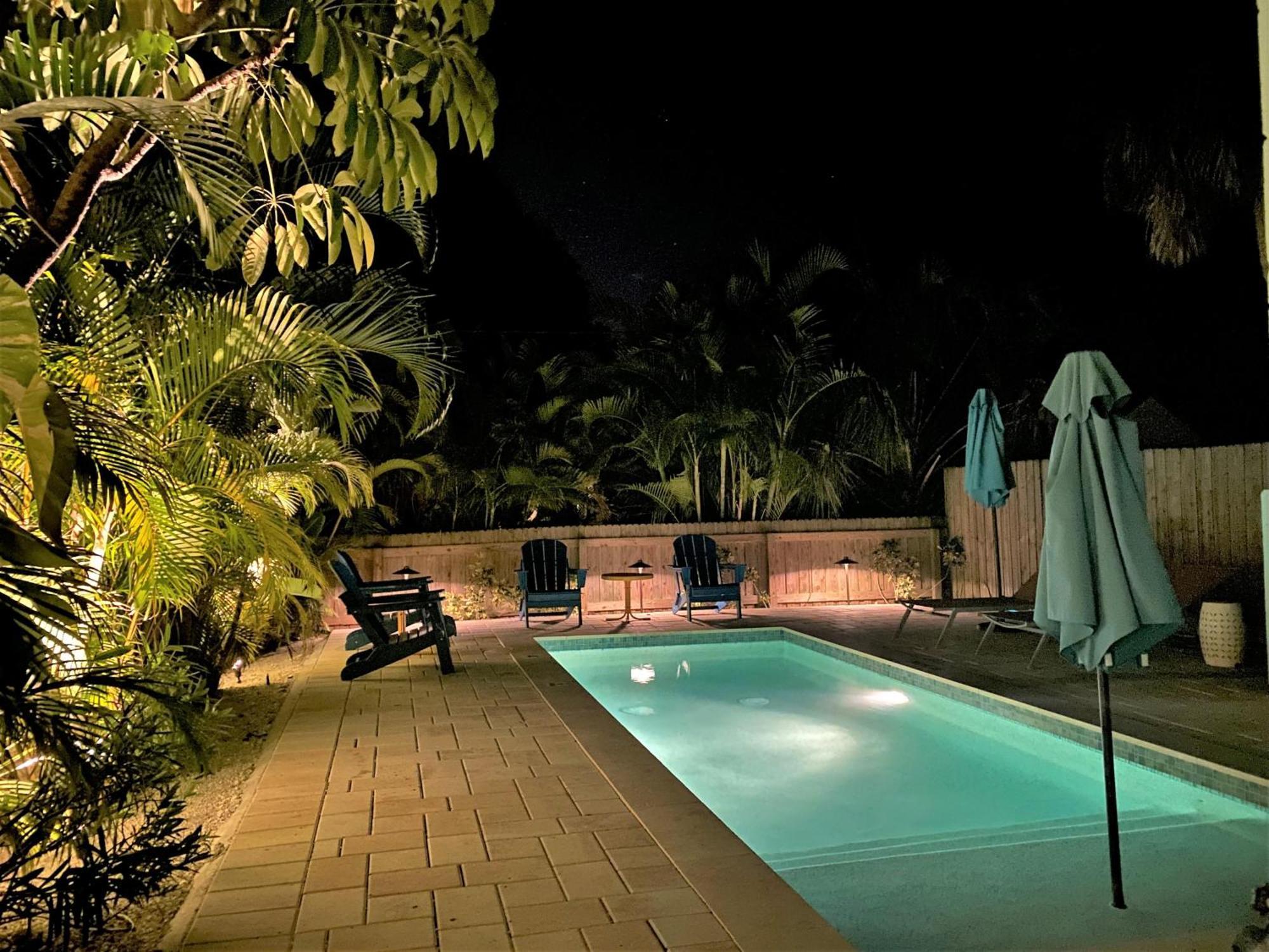 Salty Dog Villa Holmes Beach Exterior photo